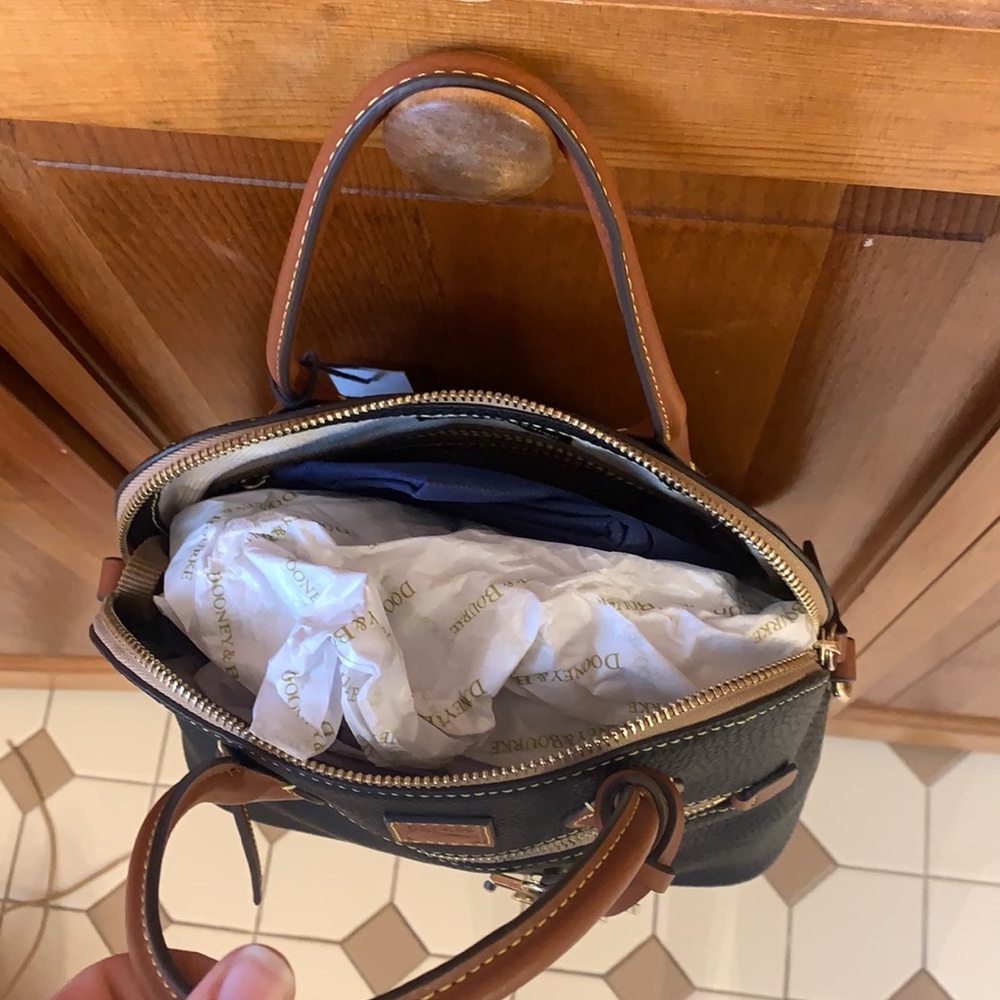 Purse - Picture 2 of 4